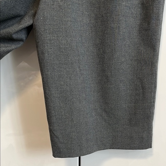 ZARA Classic Grey High Waist Long Knee-Length Shorts, Size M - Picture 6 of 9